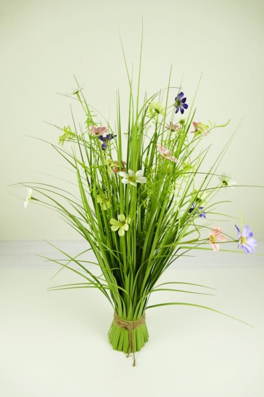 Kvety a kytice / Trávky, bobuľoviny / Tráva lúčna
